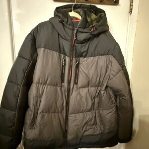 Men's Black and Gray Puffer Jacket
